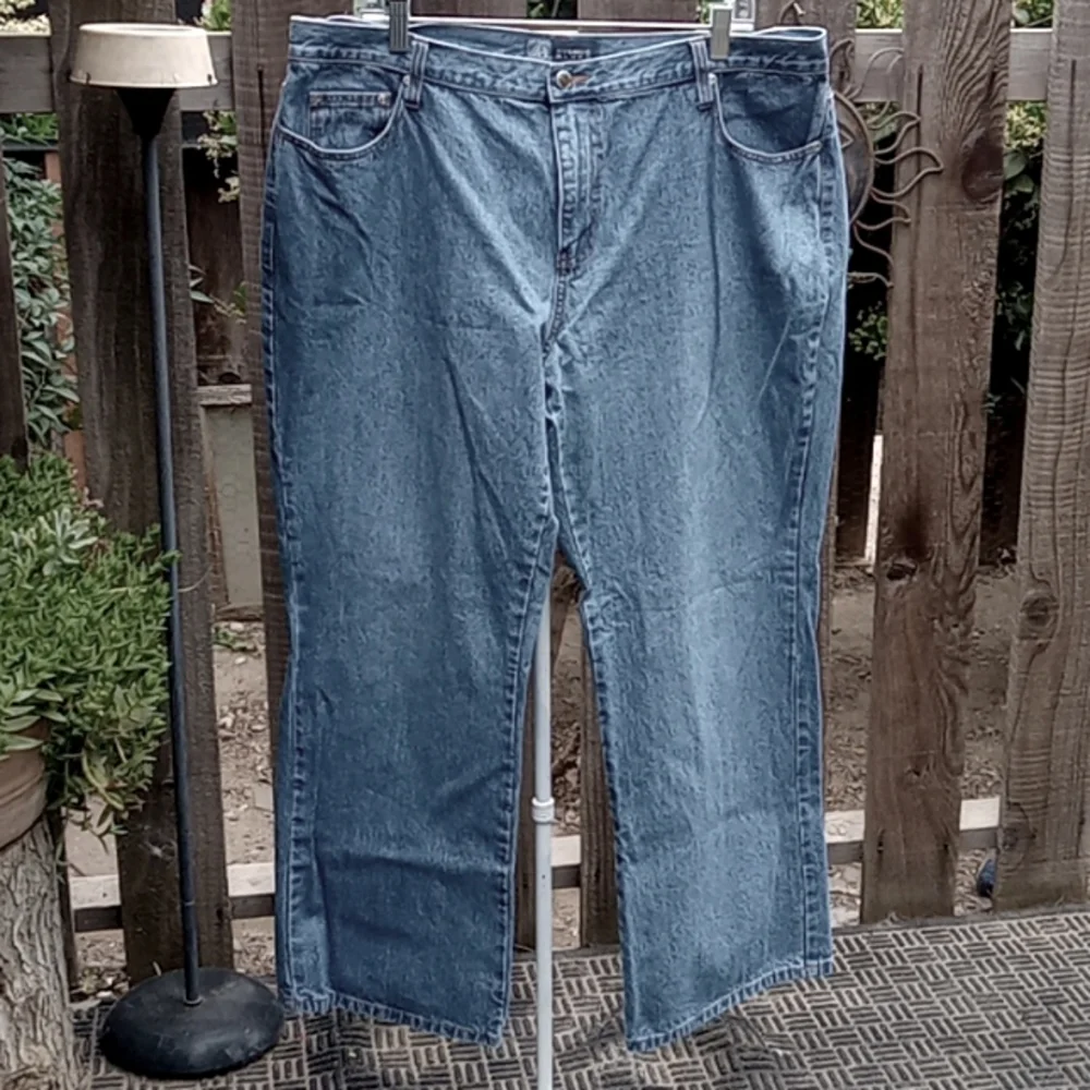 Woman's jeans blue good condition like no stretch size 18 average